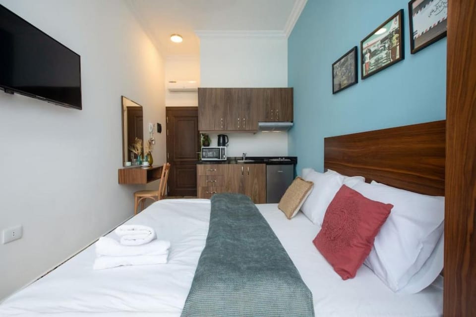 Bed, TV and multimedia, Kitchen or kitchenette, minibar, towels