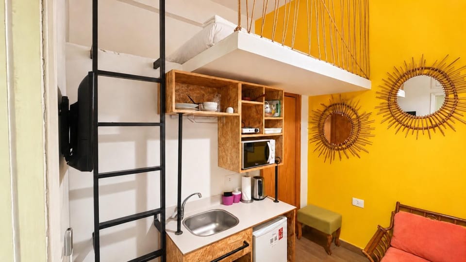 Bed, Kitchen or kitchenette