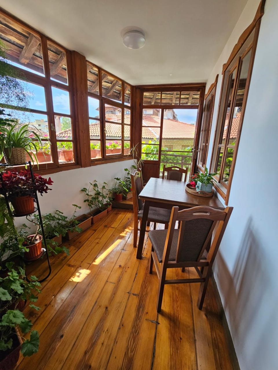 Guest House GURKO 7, 2BR, Top Center, Free Parking Bed and Breakfast in Veliko Tarnovo