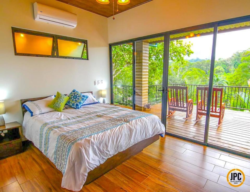 Patio, Bed, Natural landscape, View (from property/room), Balcony/Terrace, Photo of the whole room, Bedroom, air conditioner
