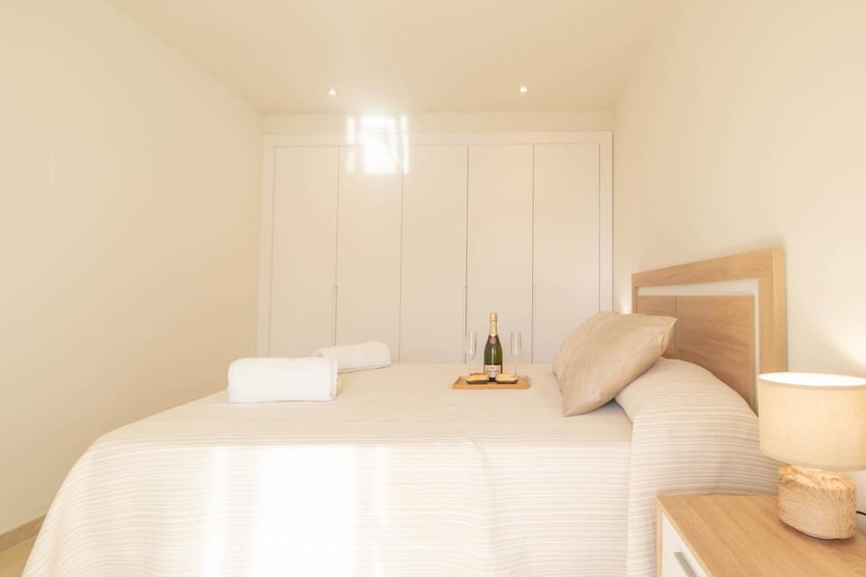 Bed, Photo of the whole room, Bedroom, towels, wardrobe, air conditioner