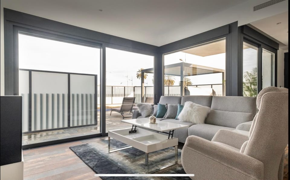 Communal lounge/ TV room, Living room, Lounge or bar