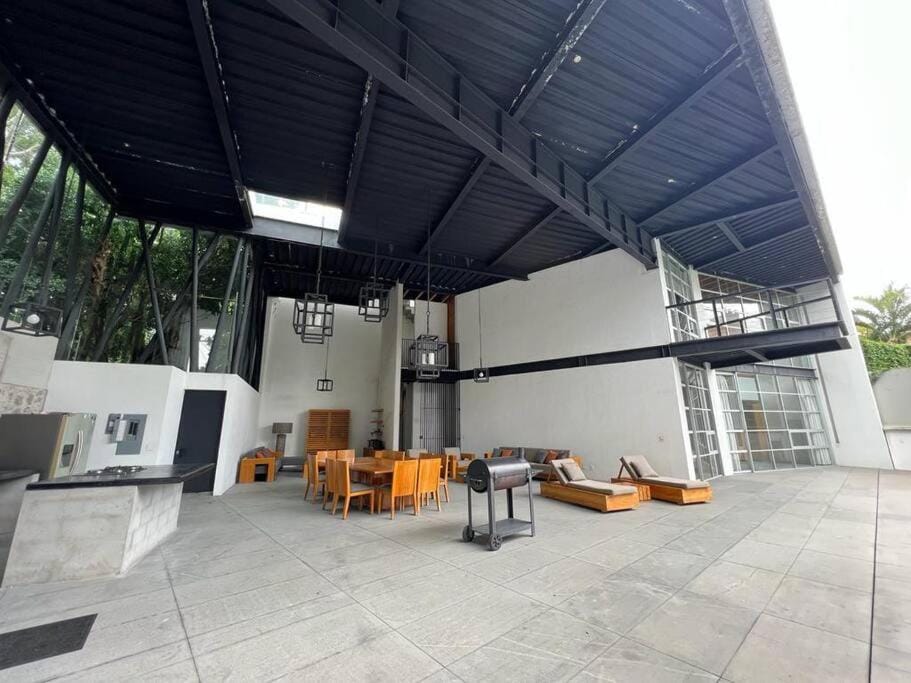 Property building, Patio, Balcony/Terrace, Living room