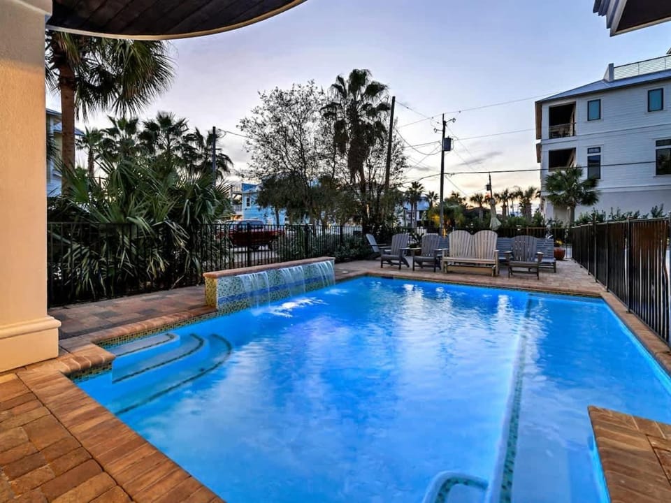 Pool view, Swimming pool