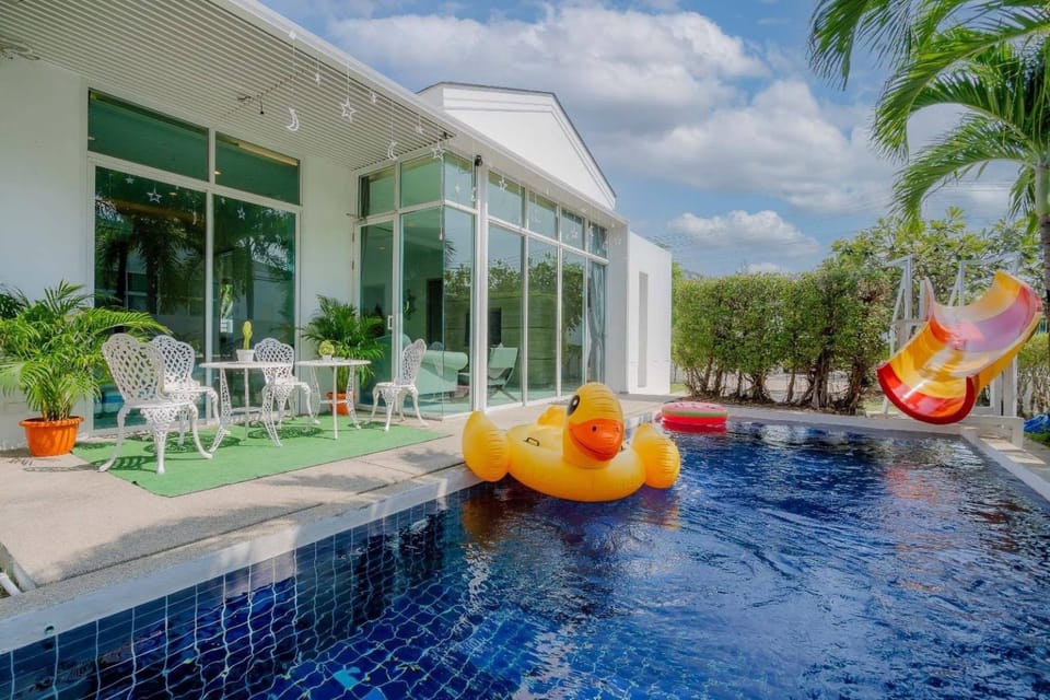 Garden, Pool view, Swimming pool