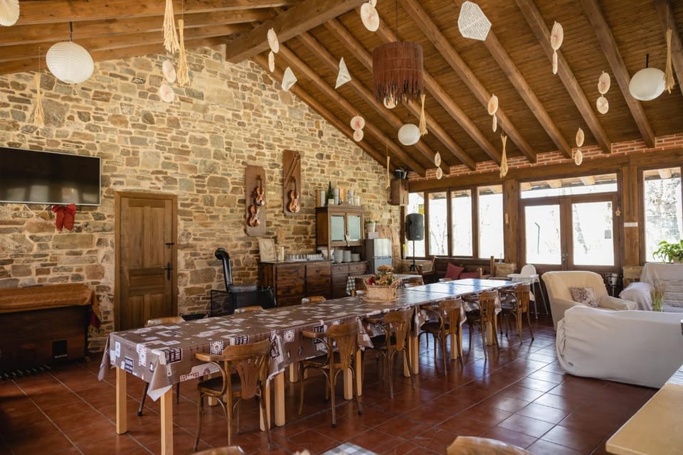 Apartamentos turísticos LAS CARBALLEDAS Apartment in Castile and León