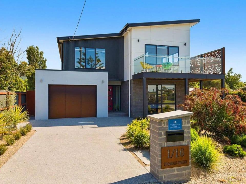Soho Beach House - Apollo Bay House in Apollo Bay