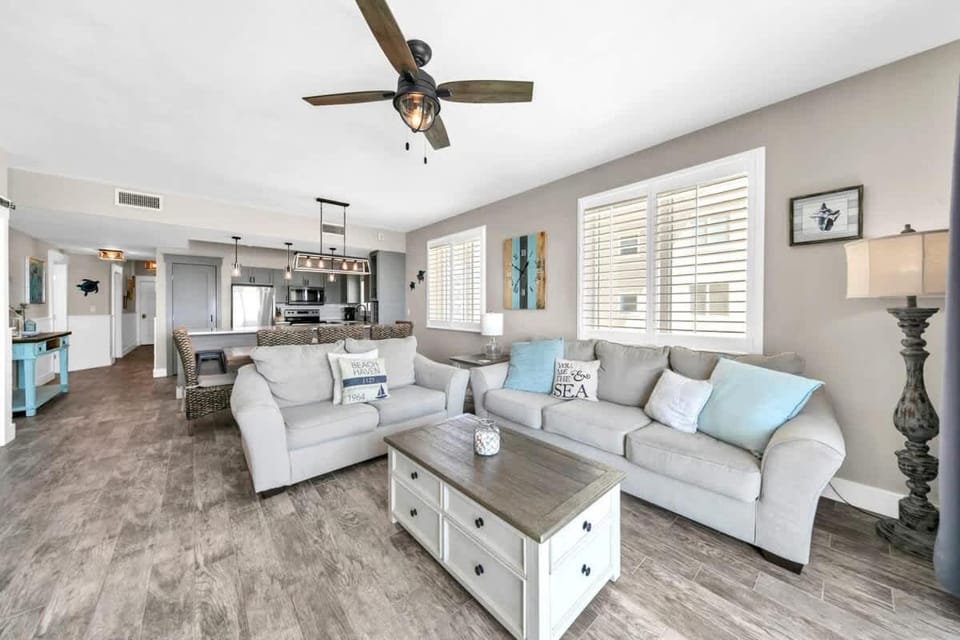 Majestic Sun 601B Prime Location Gulf Views House in Miramar Beach