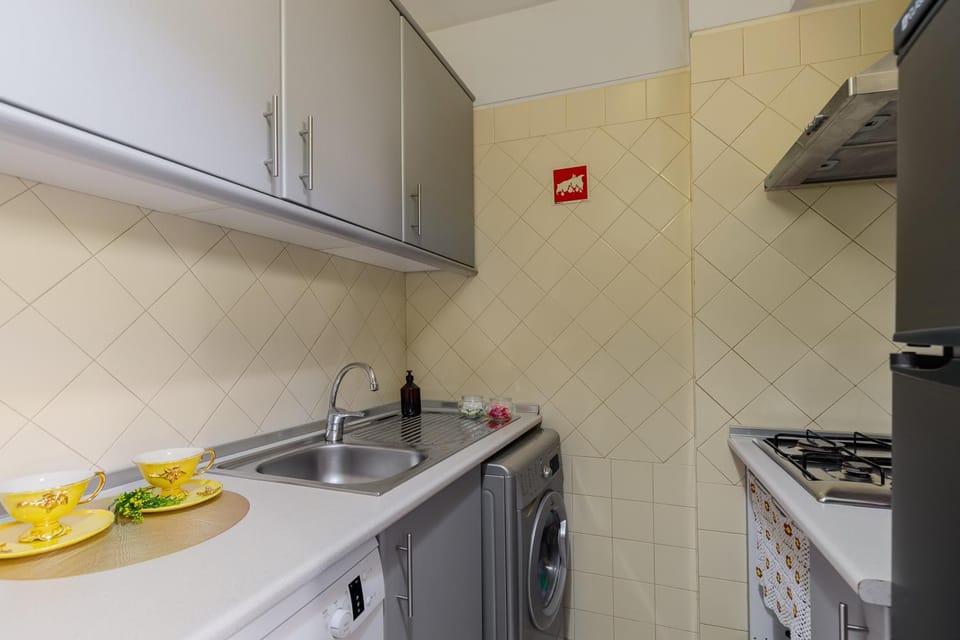 Kitchen or kitchenette, Living room