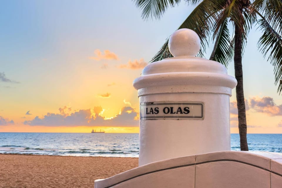 Beach Isles Modern 1BR Waterfront Apartment with Patio Apartment in Fort Lauderdale