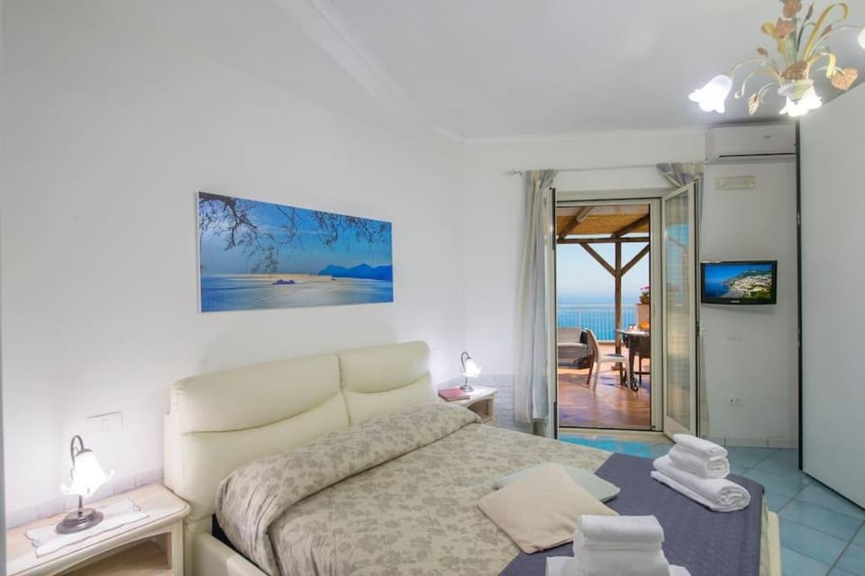 Bed, Photo of the whole room, Bedroom, towels, wardrobe