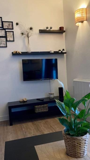 Cozy’Wood Apartment in Brest