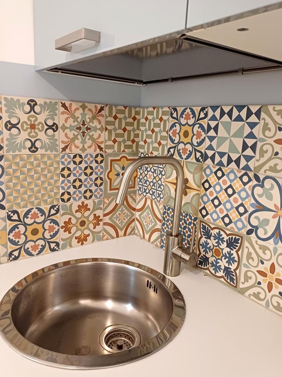 Kitchen or kitchenette, Decorative detail