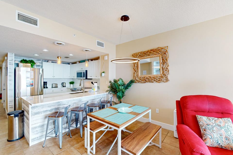 Majestic Tower II - 2102 Apartment in Long Beach