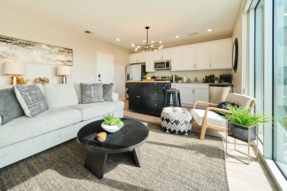 Kitchen or kitchenette, Living room