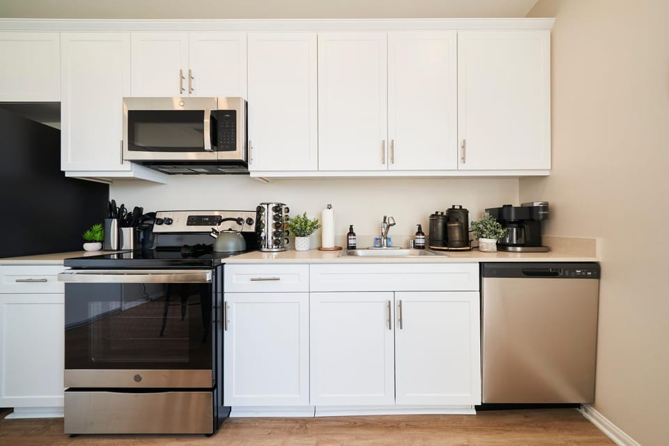 Coffee/tea facilities, Kitchen or kitchenette, dishwasher, minibar, pet friendly, stove, toaster