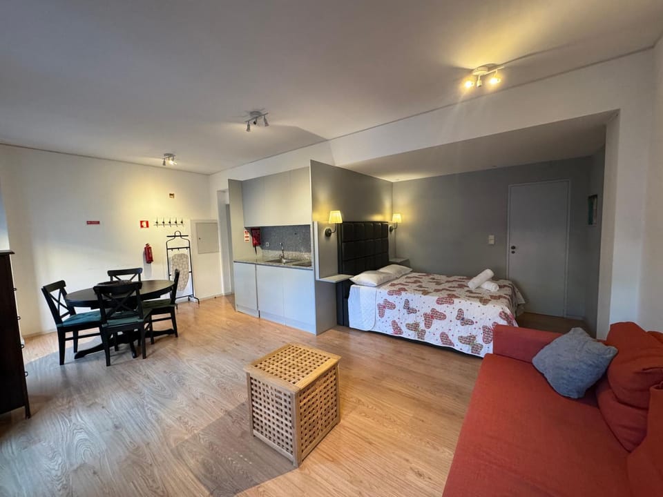 Kitchen or kitchenette, Living room, Photo of the whole room, Dining area