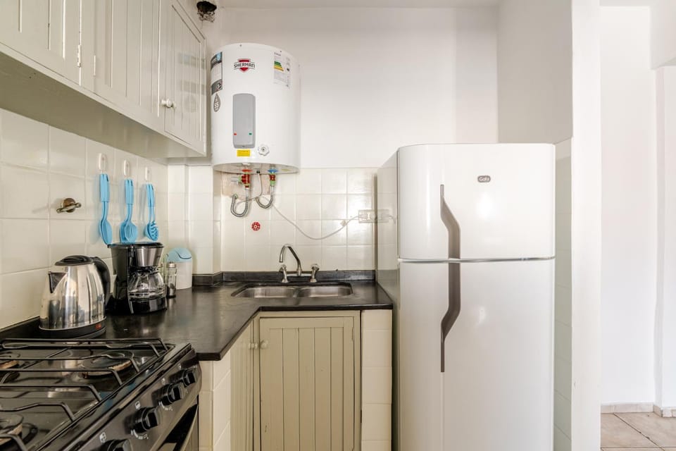 Coffee/tea facilities, Kitchen or kitchenette, oven, toaster