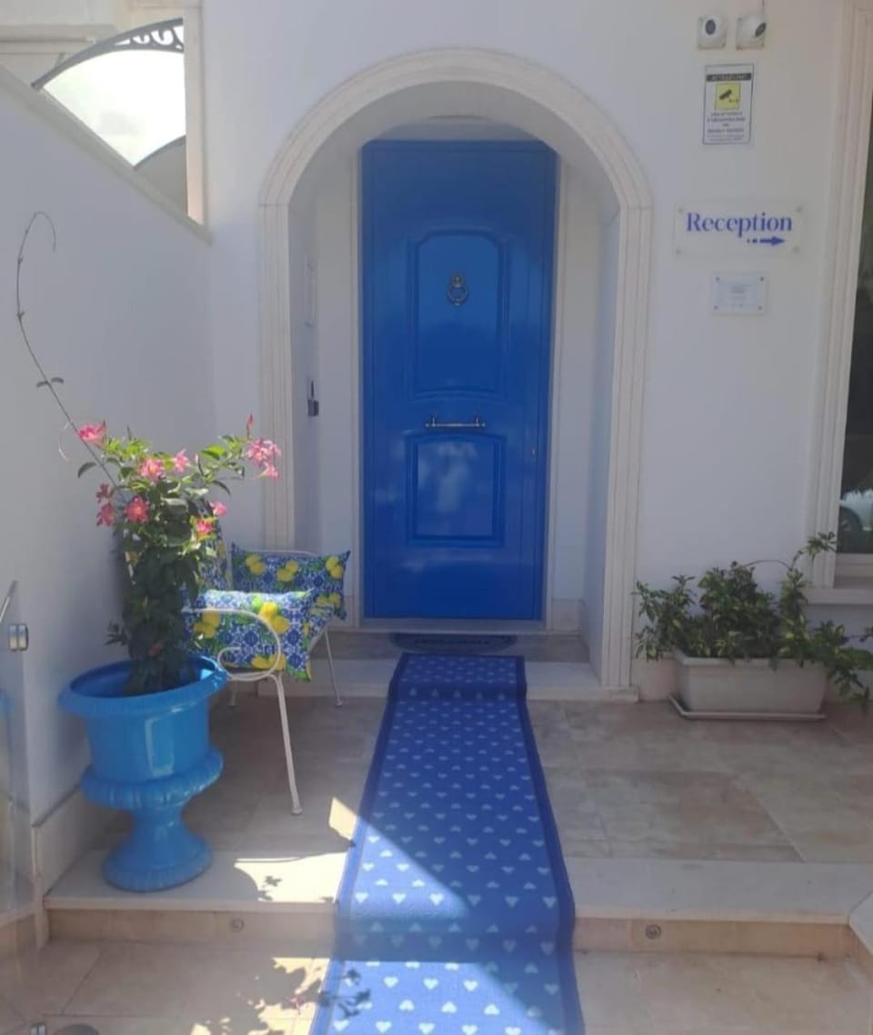 Facade/entrance, Day
