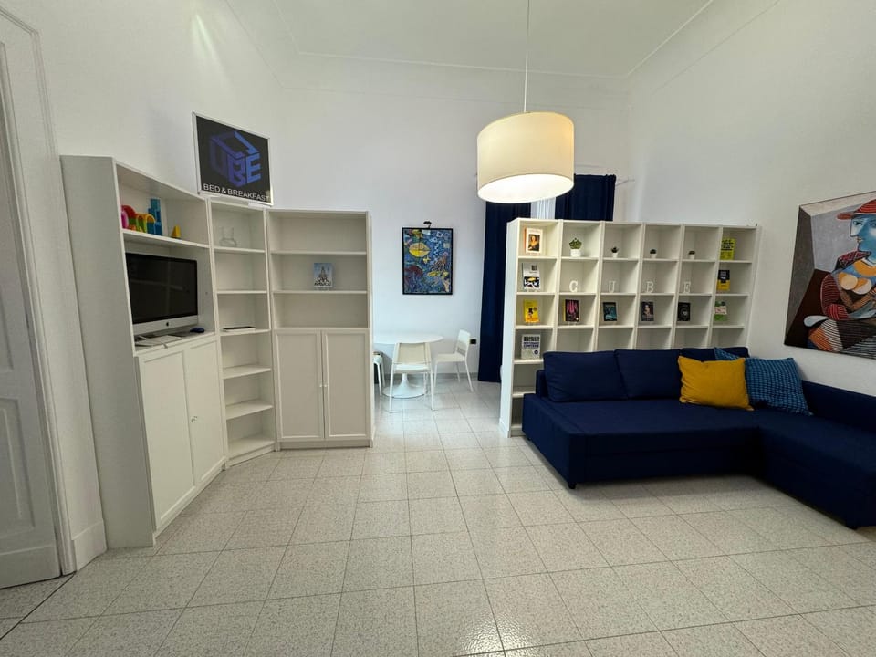 suite cubè al centro storico vicino la scuola Vespucci con parcheggio su richiesta Apartment in Campania