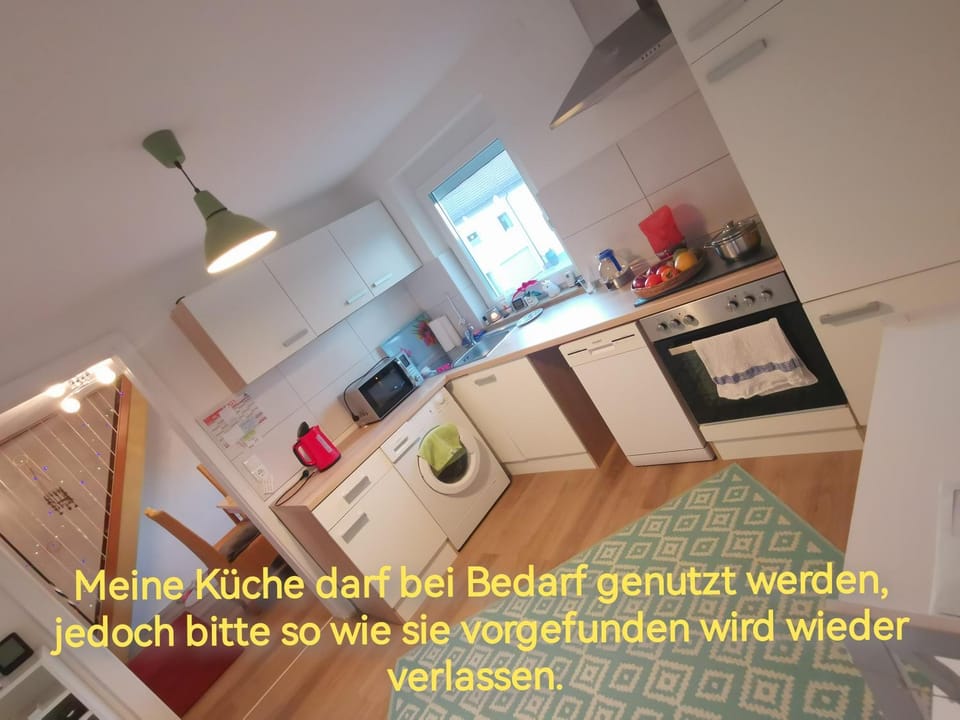 Kitchen or kitchenette, Communal kitchen