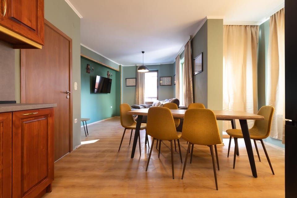 Living room, Dining area, kitchen