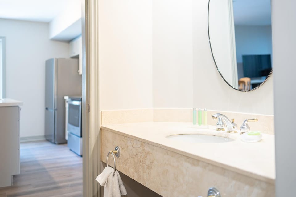 Bathroom, towels