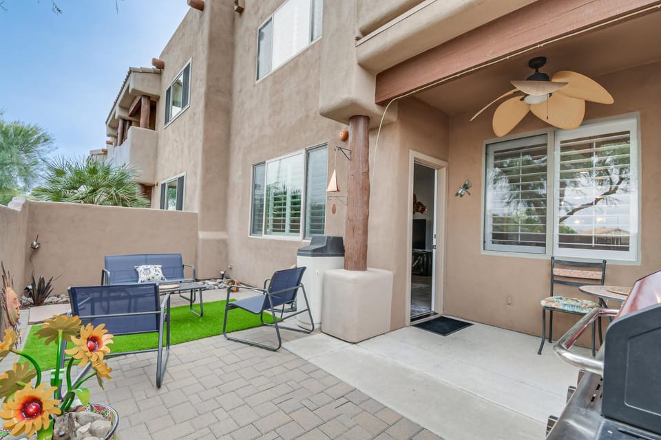 < 1 Mi to Fountain Park: Desert Gem w/ Pool Access House in Fountain Hills