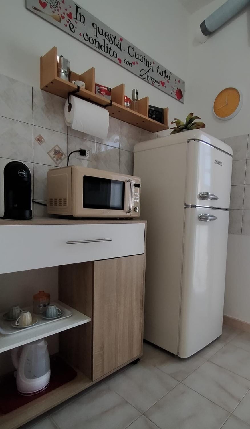 Kitchen or kitchenette