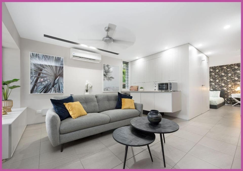 TV and multimedia, Living room, Seating area, fireplace, air conditioner