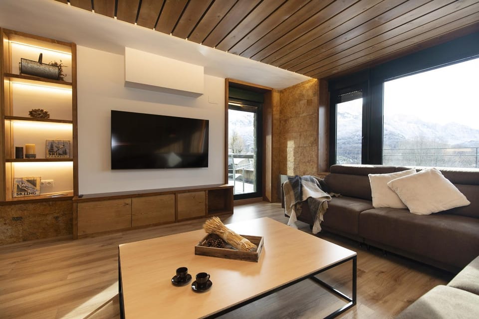 Communal lounge/ TV room, Living room