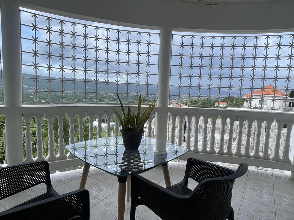 Skyline Suites Sunset Room home House in Montego Bay