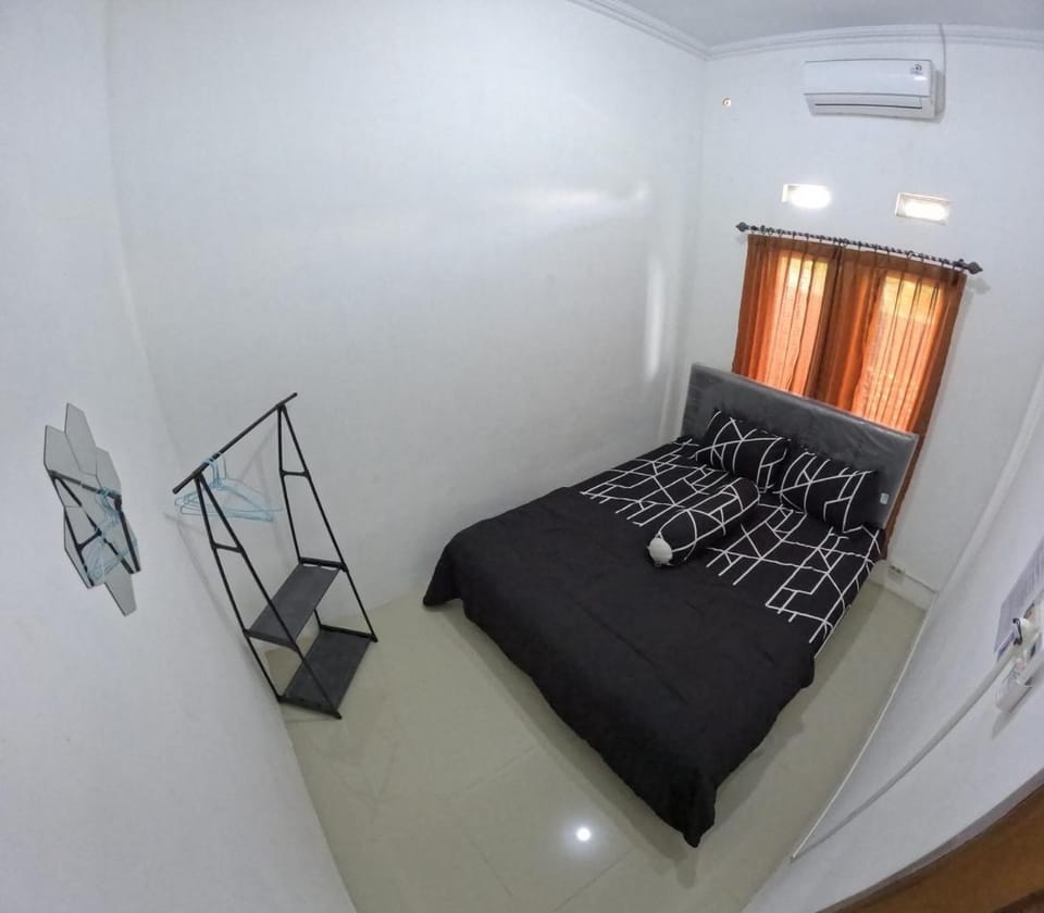 Bed, Bedroom, air conditioner