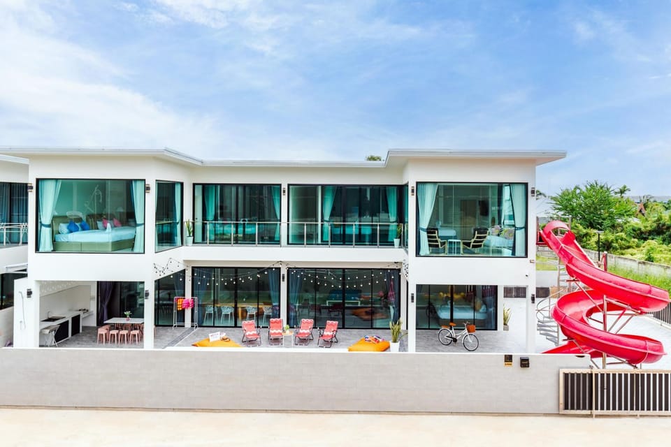 Property building, Patio, Restaurant/places to eat, Communal lounge/ TV room, Bed, Day, Billiard, Bathroom, TV and multimedia, View (from property/room), Balcony/Terrace, Kitchen or kitchenette, Living room, Evening entertainment, Bedroom, Pool view, Swimming pool, Family, Family, kitchen