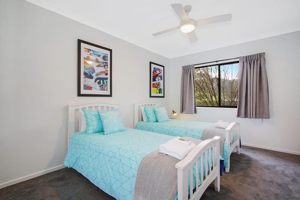 Always Bright - A Bright Escape House in Bright