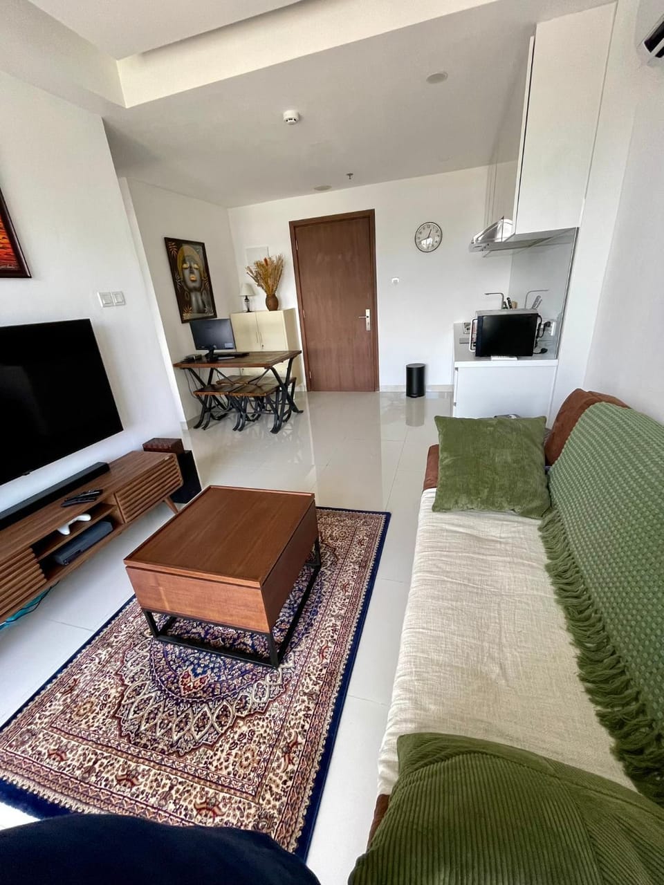 Kitchen or kitchenette, Living room, Dining area