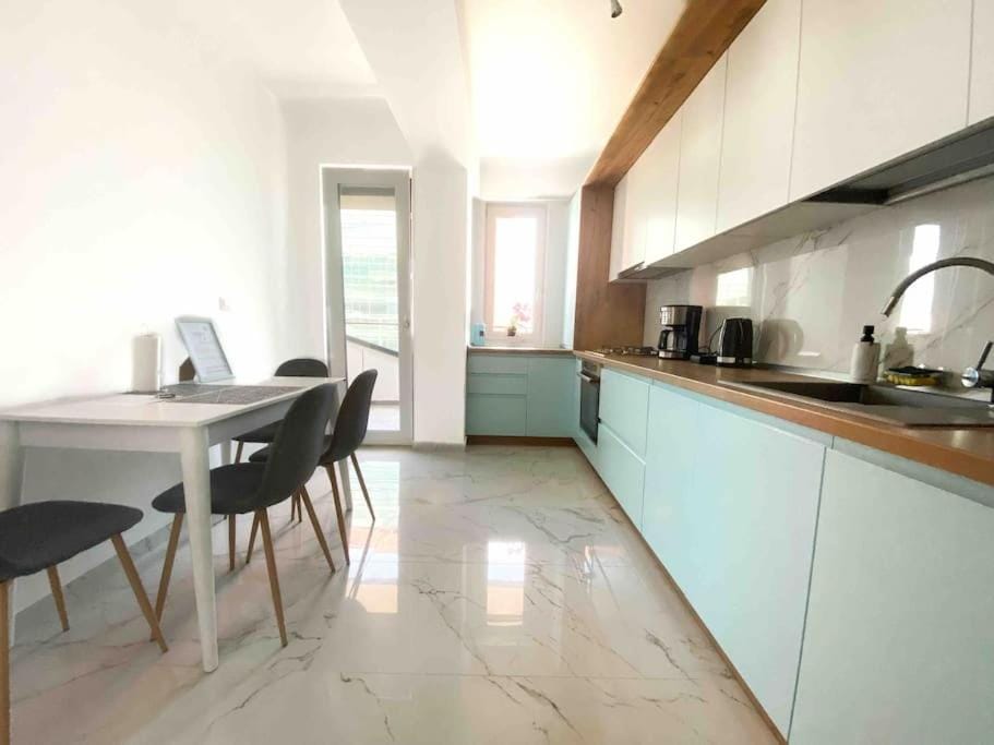 Serene Ambiance Amazing 1BR with private parking Apartment in Bucharest