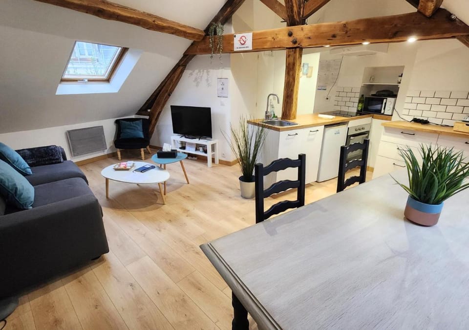 Kitchen or kitchenette, Living room, Dining area