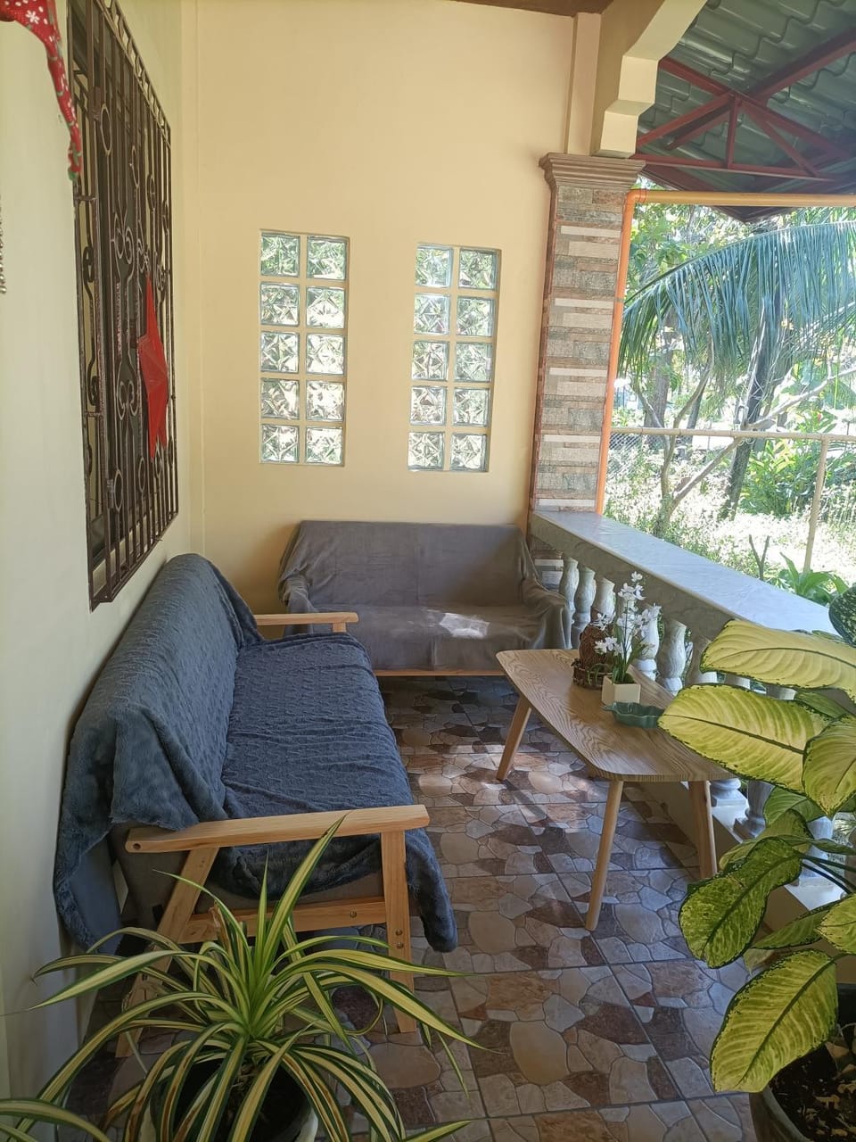 Regina's Vacation House House in Central Visayas