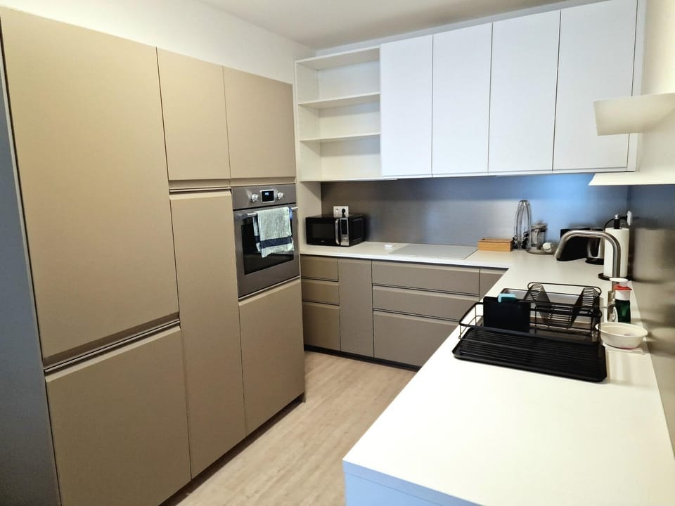 Elegant Urban Residence with parking spot Apartment in Bratislava