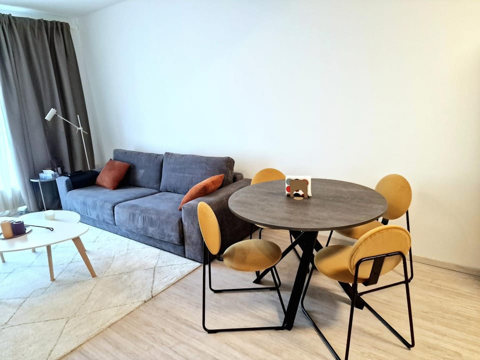 Elegant Urban Residence with parking spot Apartment in Bratislava