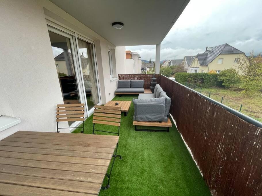View (from property/room), Balcony/Terrace
