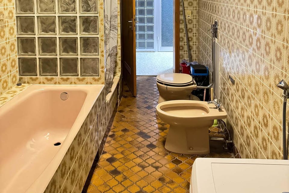 Toilet, Bathroom, Bath