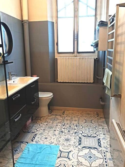 appartement dans une meulière d'architecte Apartment in Île-de-France