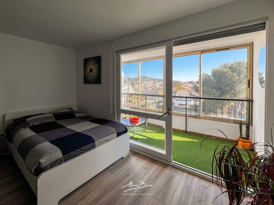 View (from property/room), Photo of the whole room, Bedroom