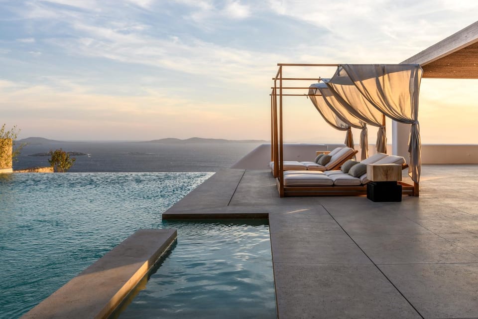 Natural landscape, View (from property/room), Balcony/Terrace, Pool view, Sea view, Swimming pool, sunbed