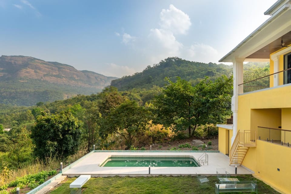 Property building, Spring, Day, Natural landscape, Mountain view, Pool view, Swimming pool, Swimming pool