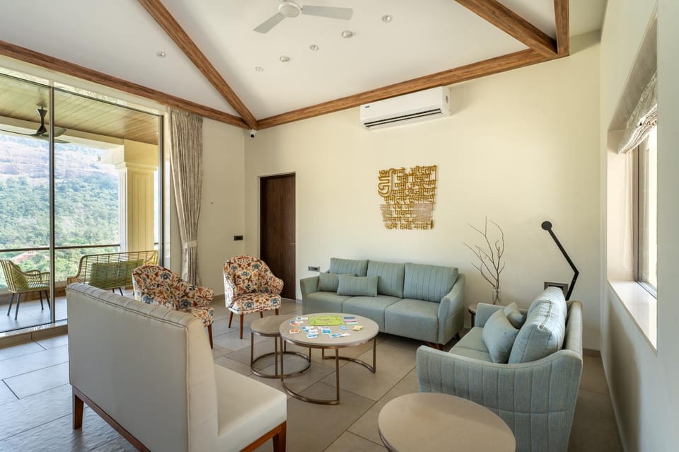 Living room, Seating area, air conditioner