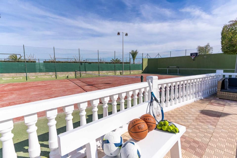 Tennis court