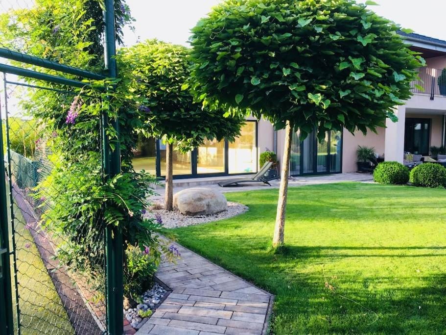 Luxury villa near Prague with pool and tennis court Villa in Prague